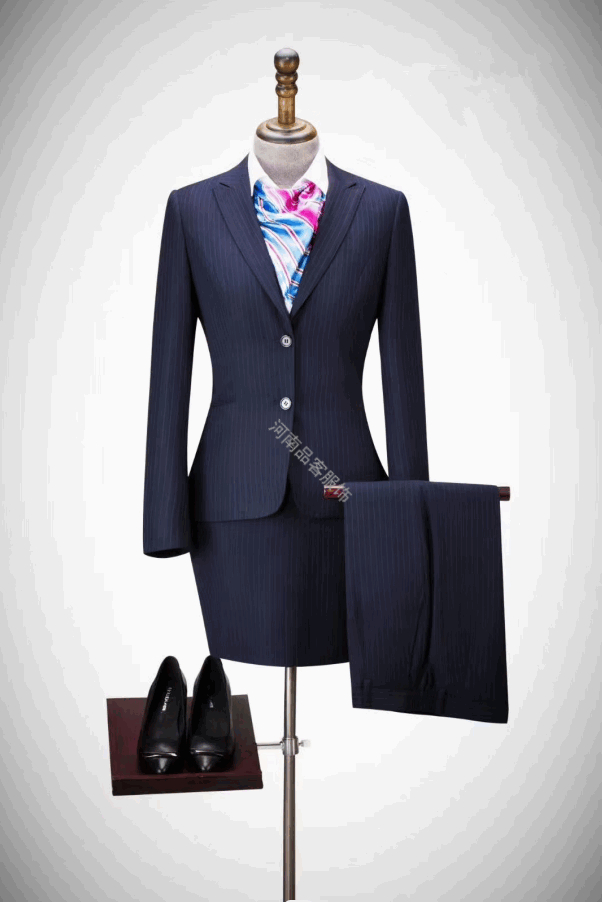 职业装女士西服